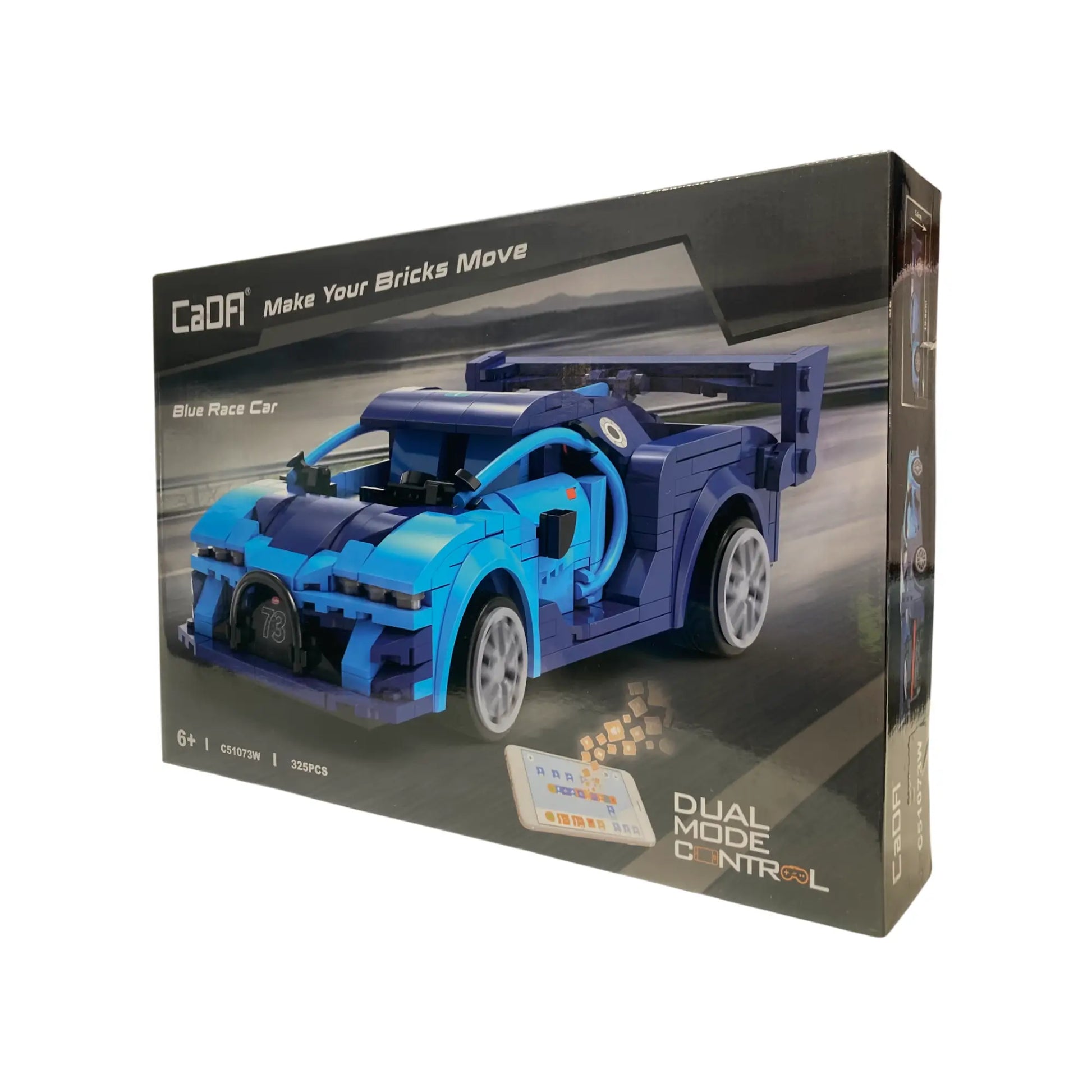 Zu sehen ist die Seitenansicht rechts der Produktverpackung des Blue Race Car Klemmbaustein Sets. Auf der Vorderseite des Kartons ist das aufgebaute Sportwagen Modell in den Farben Dunkelblau und Blau abgebildet. Das fertige Klemmbaustein Modell hat einen Maßstab von 1 zu 20