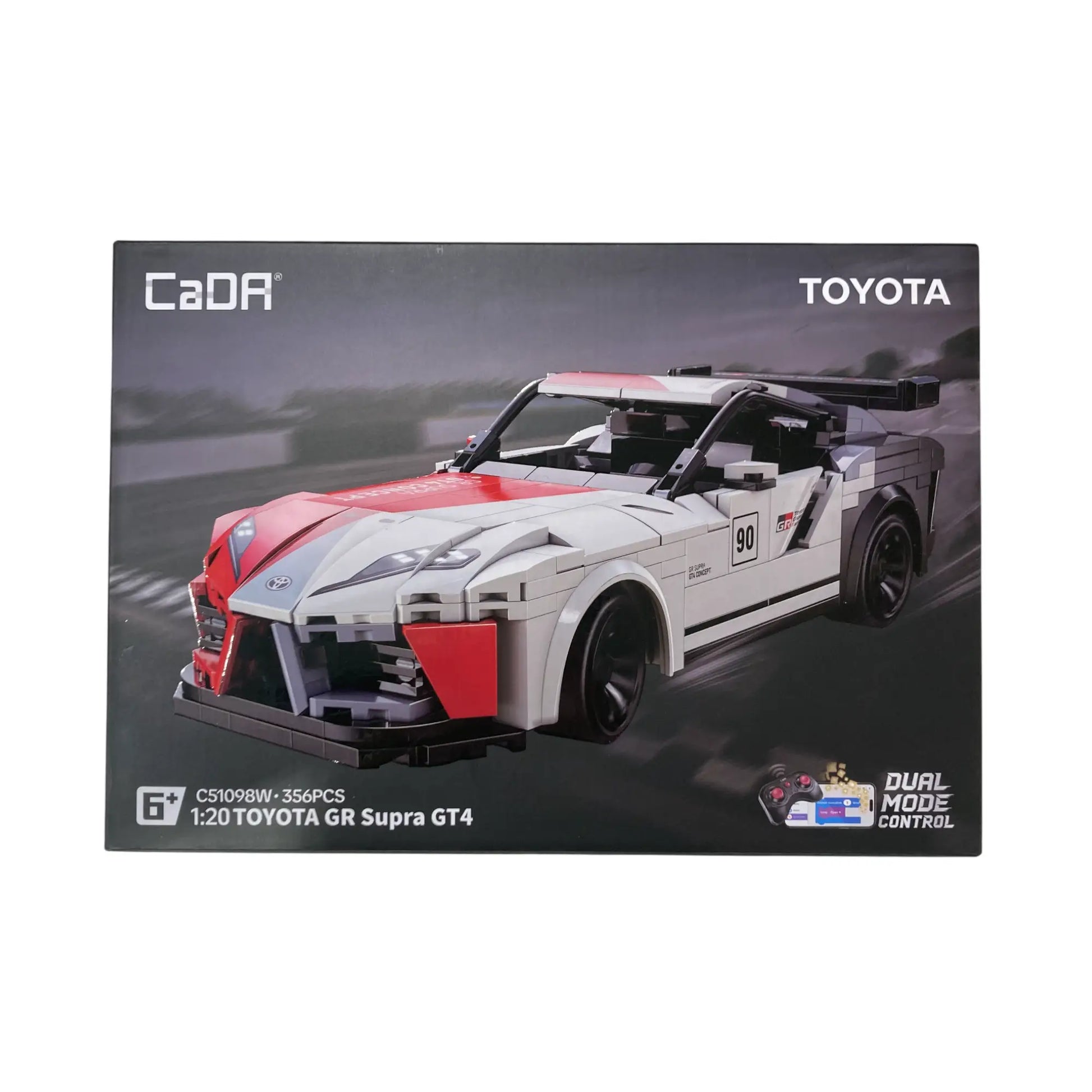 Zu sehen ist die Frontansicht der Produktverpackung des CaDA Toyota GR Supra GT4 Klemmbaustein Sets. Der Karton zeigt das aufgebaute Sportwagen Modell in den Farben Weiß, Schwarz und Rot. Das fertige Klemmbaustein Modell hat einen Maßstab von 1 zu 20
