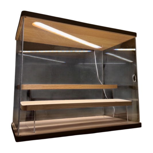 Beleuchtete Vitrine 32x27x18 cm